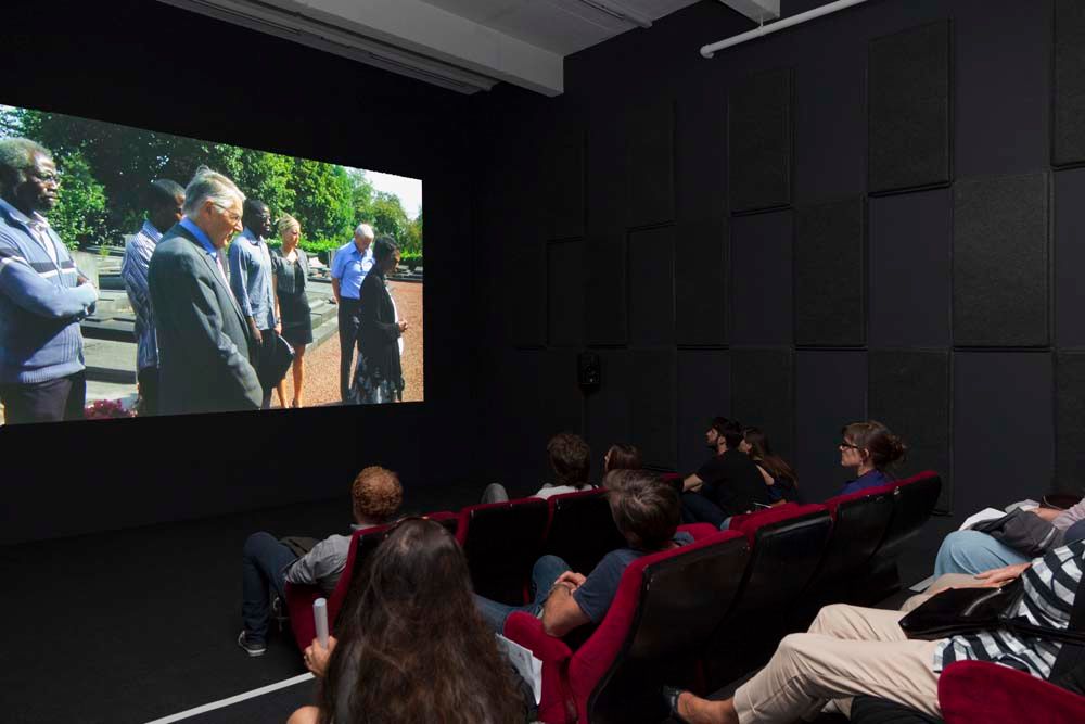 07_Sven_Augustijnen_2011_Ausstellungsansicht_KunstHalle_SanktGallen