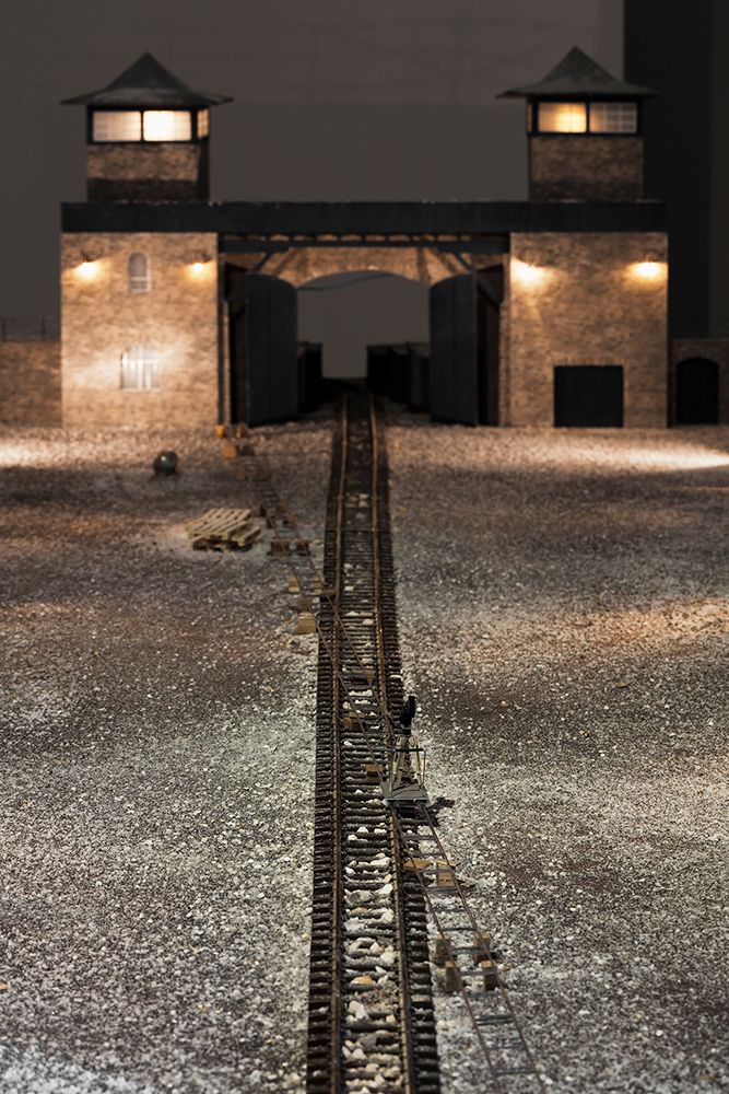 09_Dani_Gal_2013_Ausstellungsansicht_KunstHalle_SanktGallen