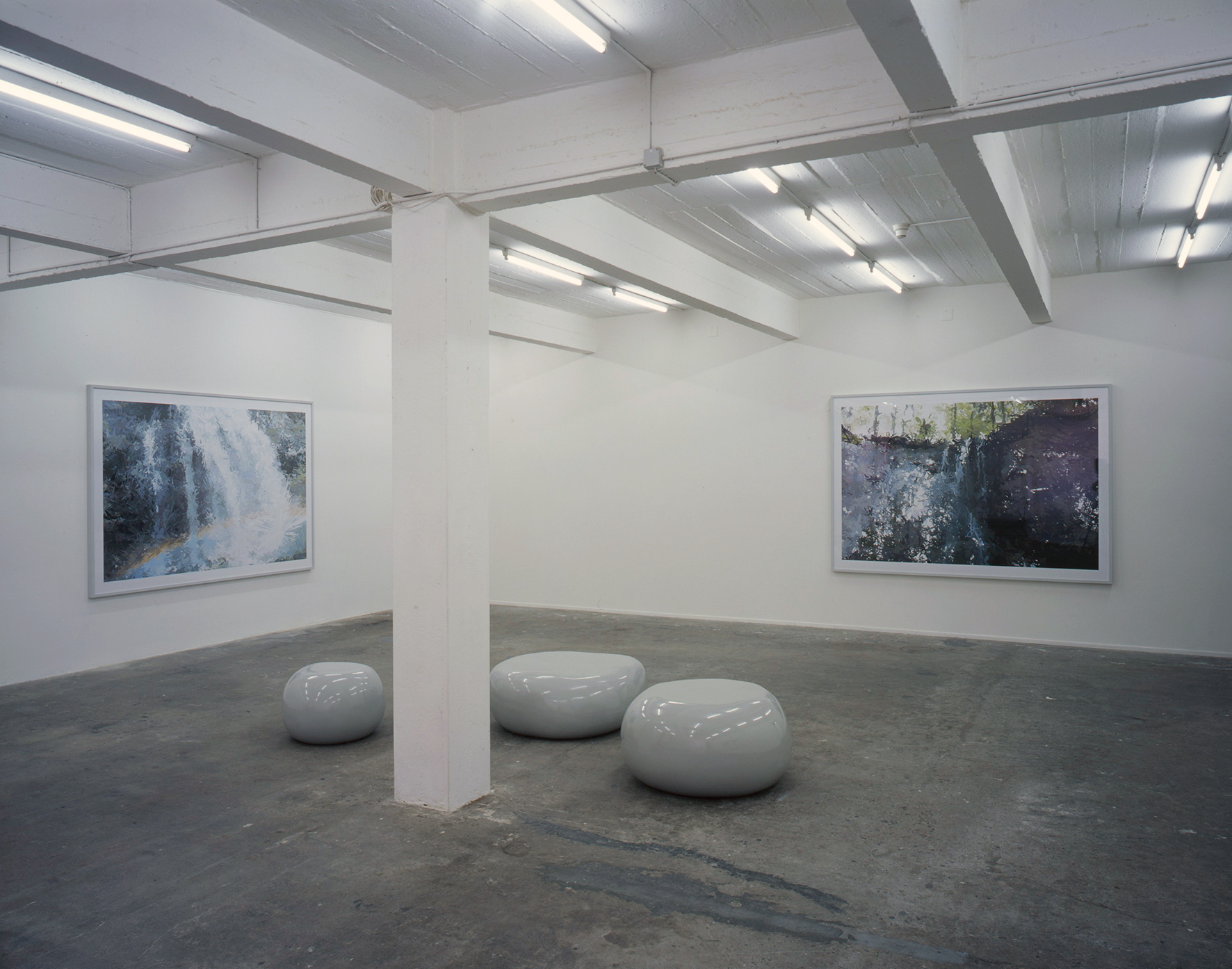 01_Pridgar_Jurt_2002_Ausstellungsansicht_KunstHalle_SanktGallen