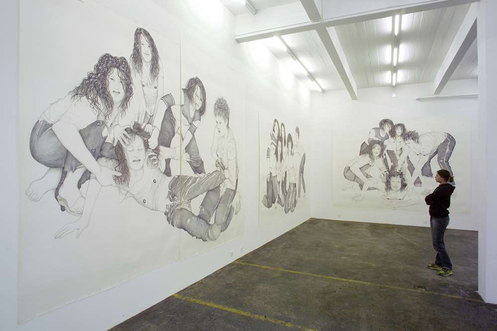 01_Marlene_Mc_Carty_2004_Ausstellungsansicht_KunstHalle_SanktGallen